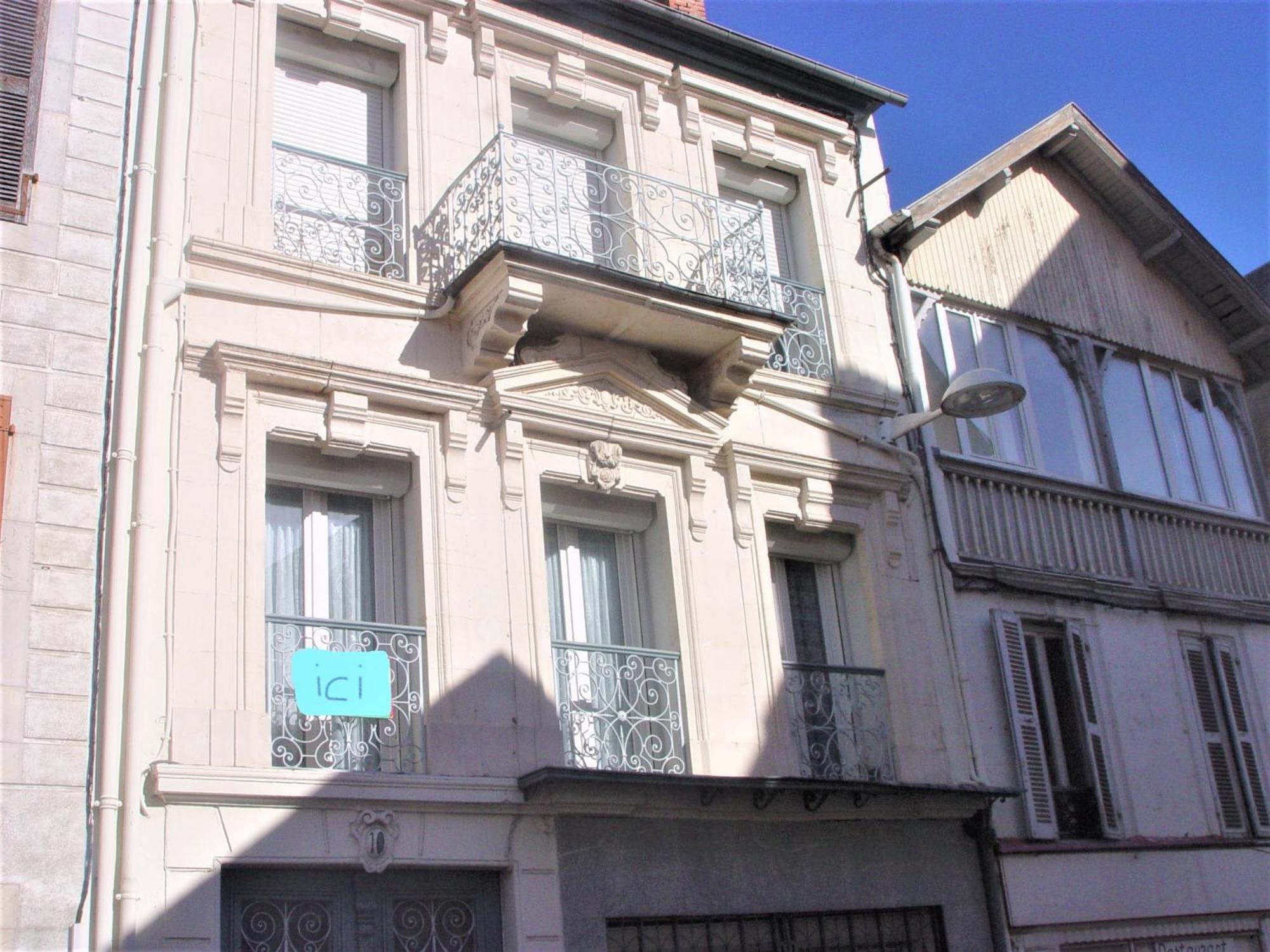 Joli T2 Bagneres De Bigorre Centre Appartement Buitenkant foto